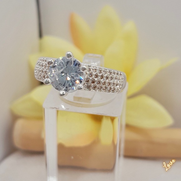 2ct Brilliant Cut Simulated Diamond Bling Ring - Picture 8 of 10